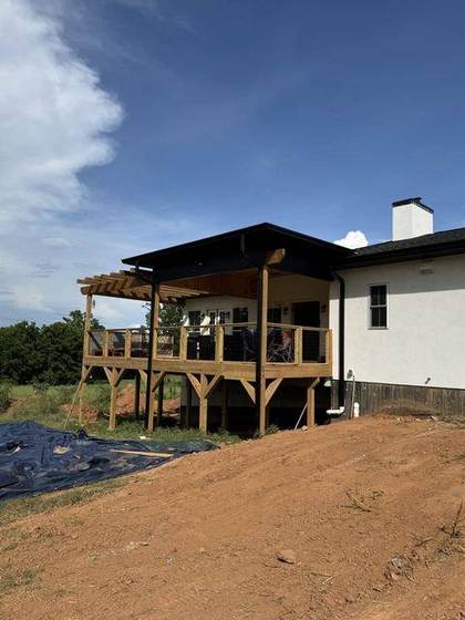 Rear deck with pergola